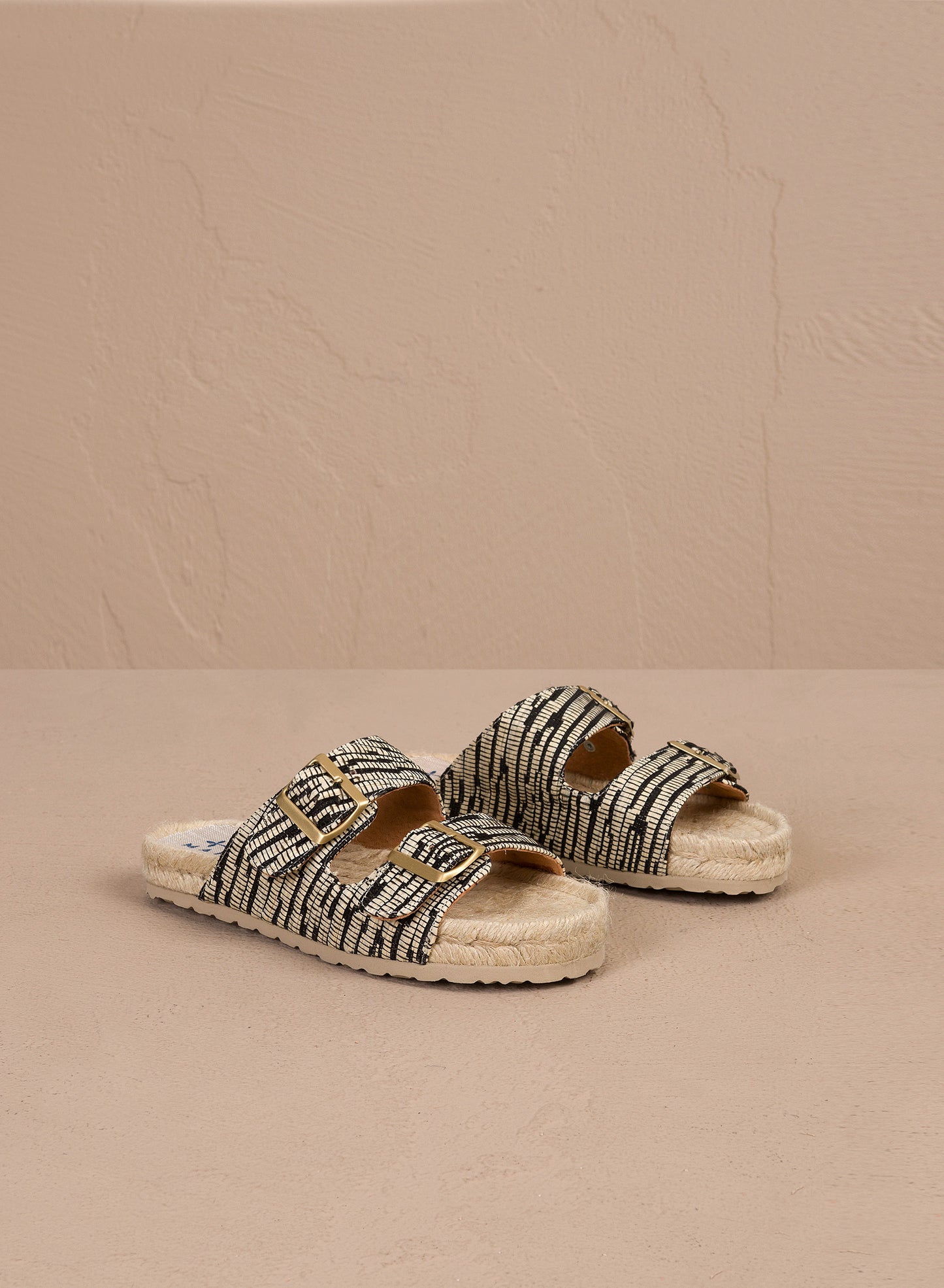 NORDIC SANDAL