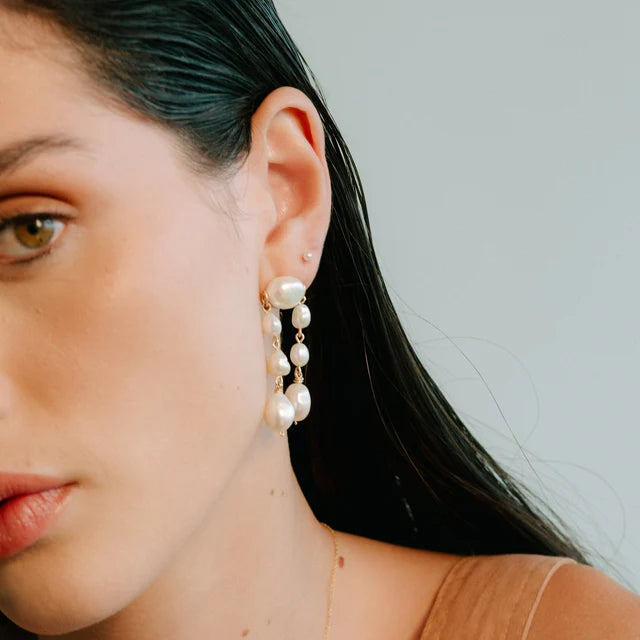 BARROCA DANGLE EARRINGS PEARL