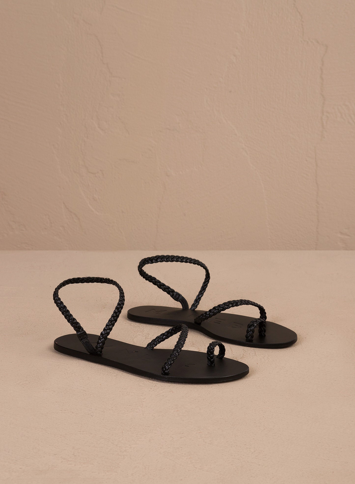 BRAID TOE RING LEATHER SANDALS