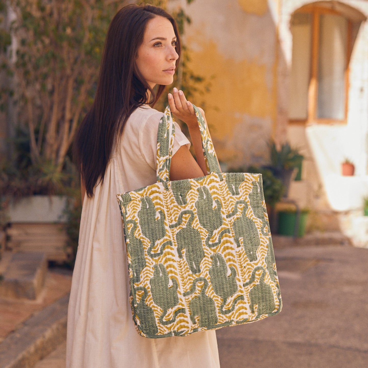QUILTED TOTE BAG TIGER