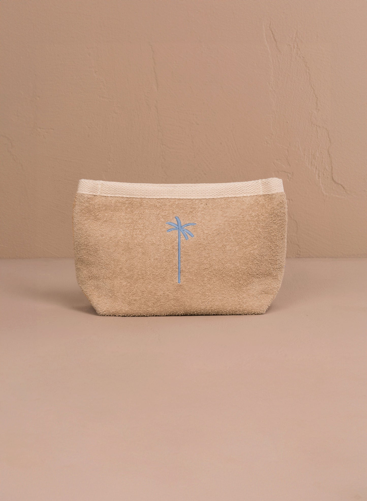 CALIFORNIA POUCH