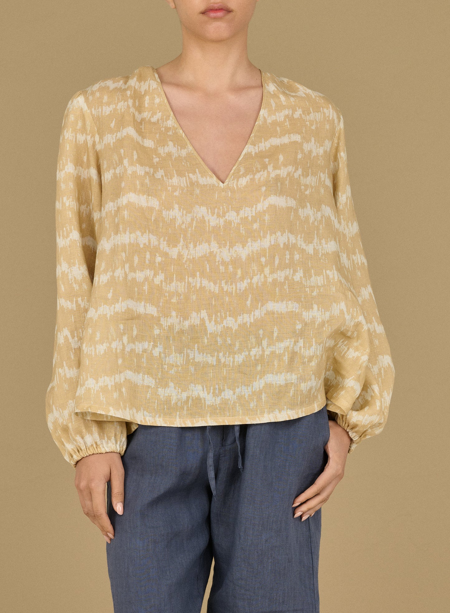 BLOUSE ABULLONADA
