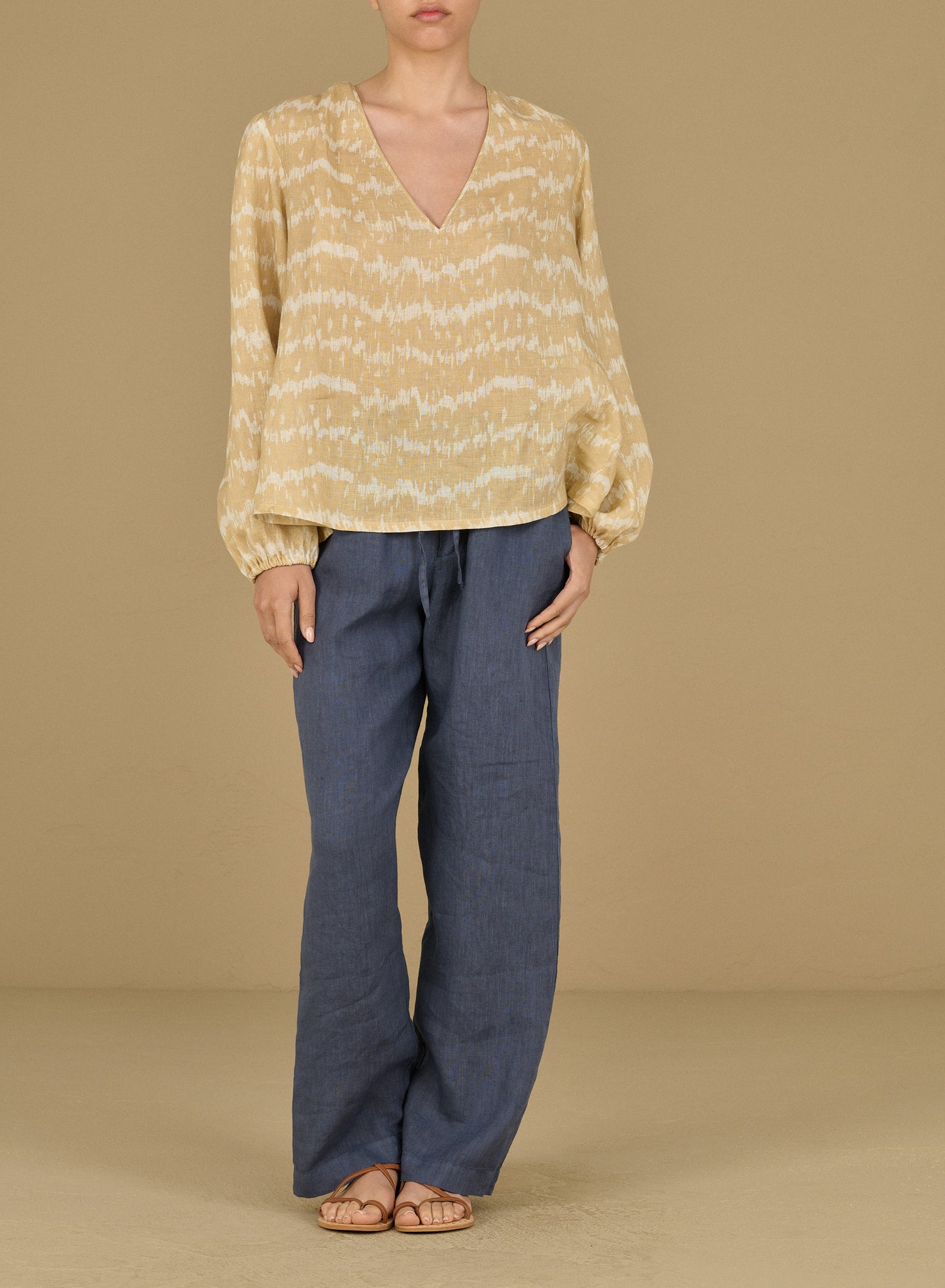 BLOUSE ABULLONADA