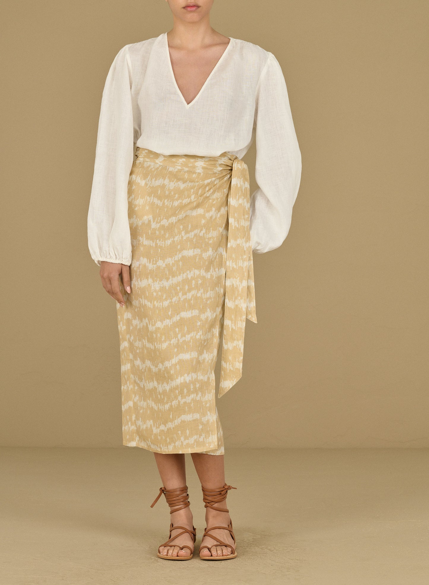 BLOUSE ABULLONADA