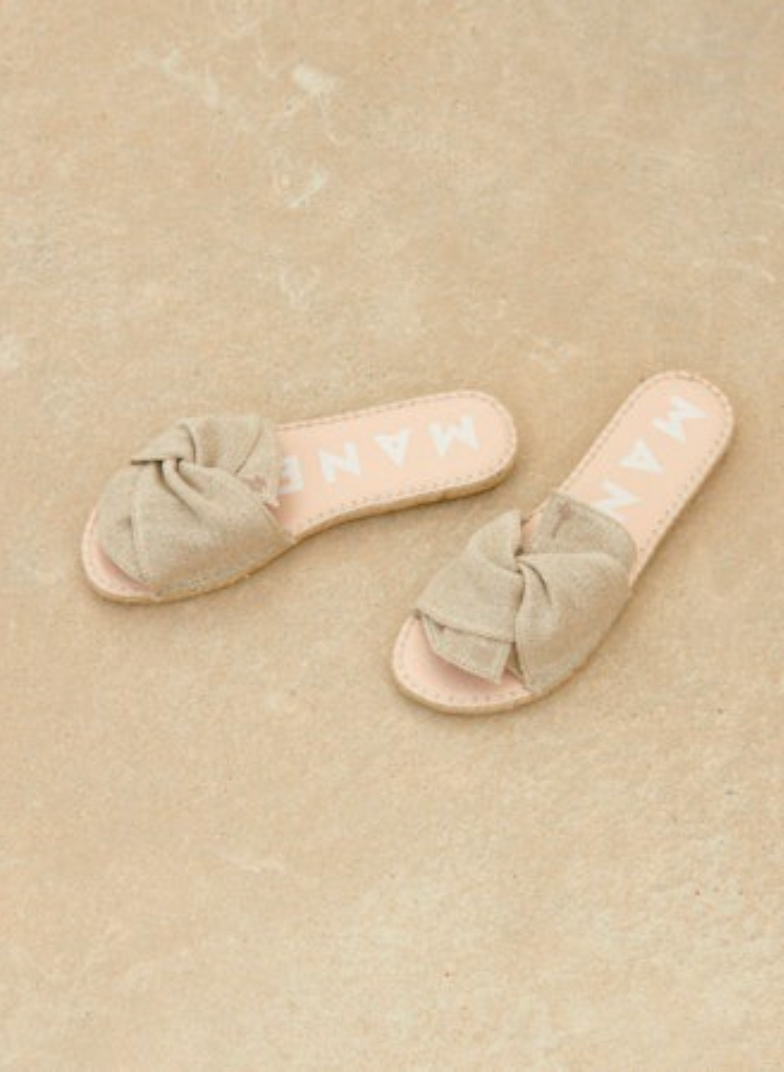 SANDALS WITH KNOT