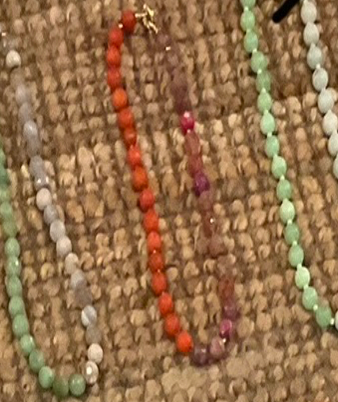 MAJO MULTICOLOR STONES NECKLACE