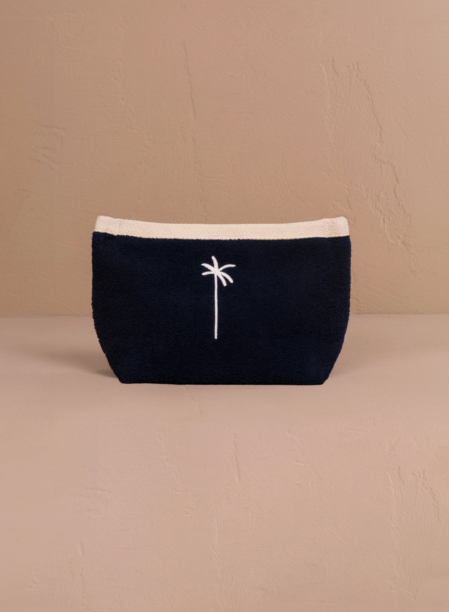 CALIFORNIA POUCH